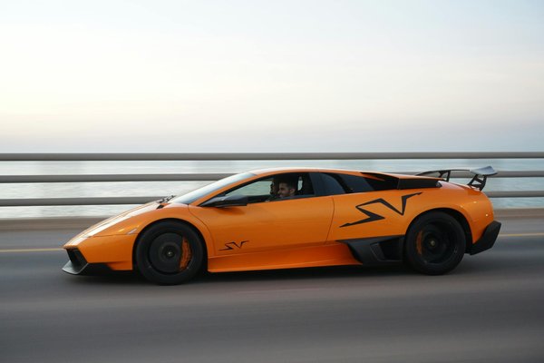 How can I ensure the longevity of the paintwork on a Suzuki Katana with regular maintenance?