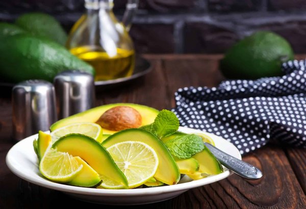 How to choose the right type of motor oil for high-mileage vehicles in the UK?